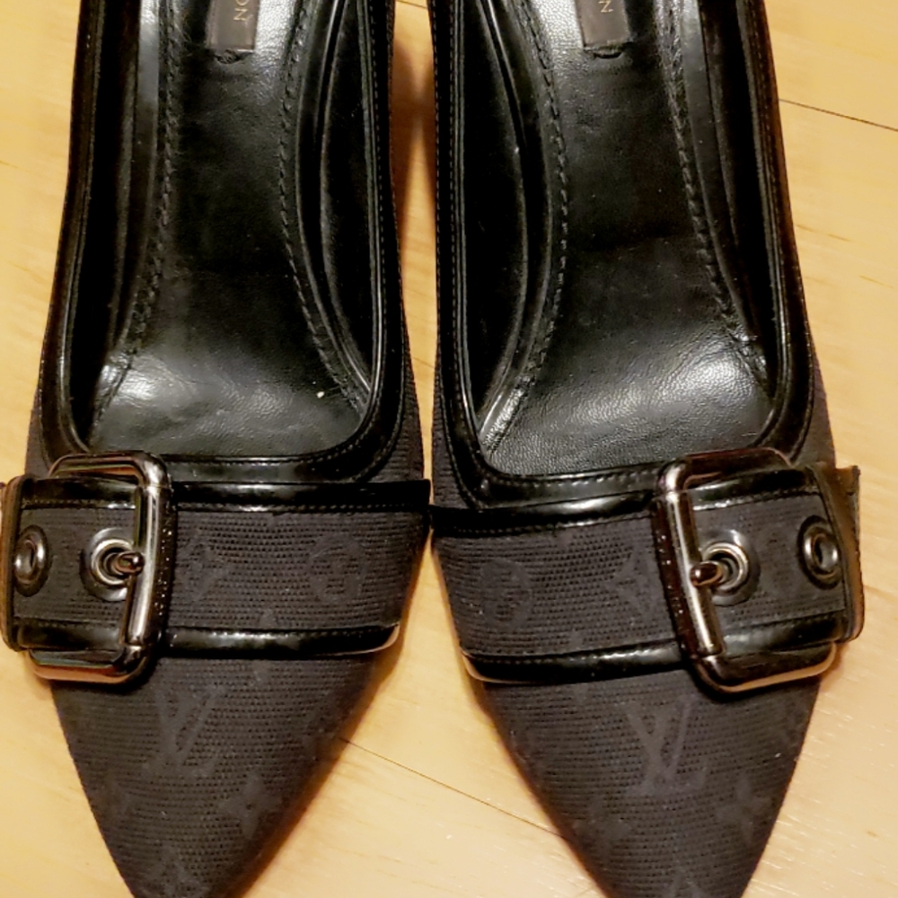 Auth LV heels